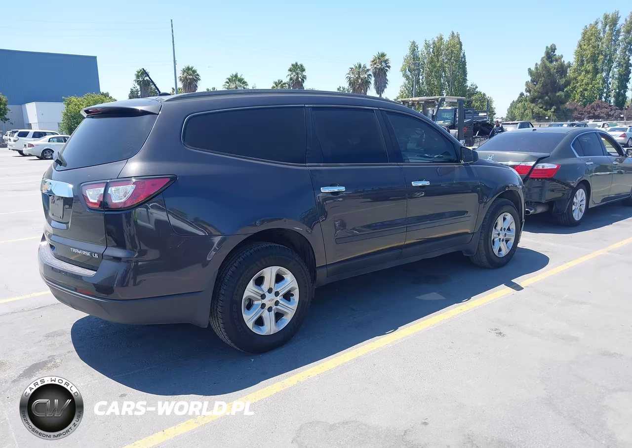 2015 Chevrolet Traverse Ls VIN:1GNKVFED1FJ233422 - 4