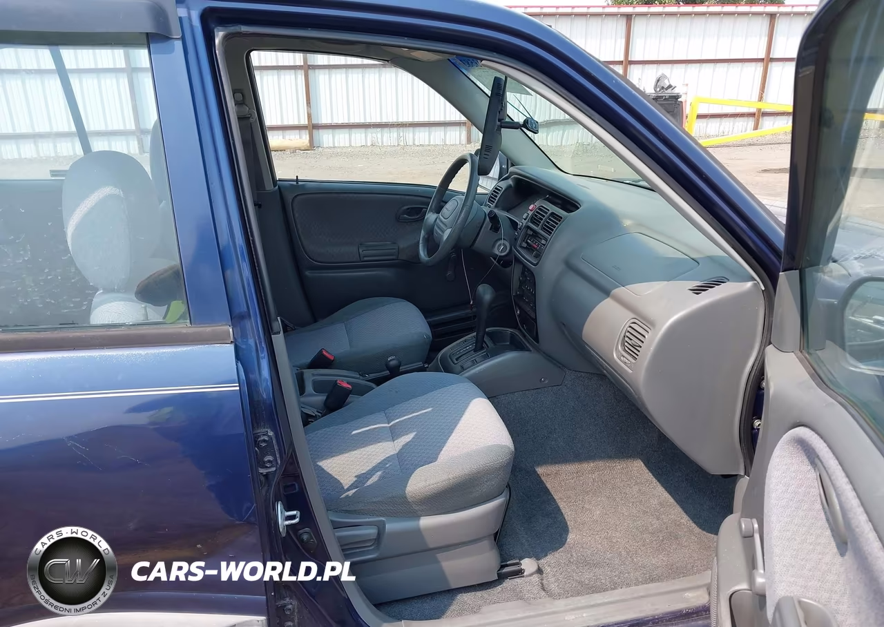 2000 Chevrolet Tracker Hard Top VIN:2CNBJ13C4Y6932279 - 5