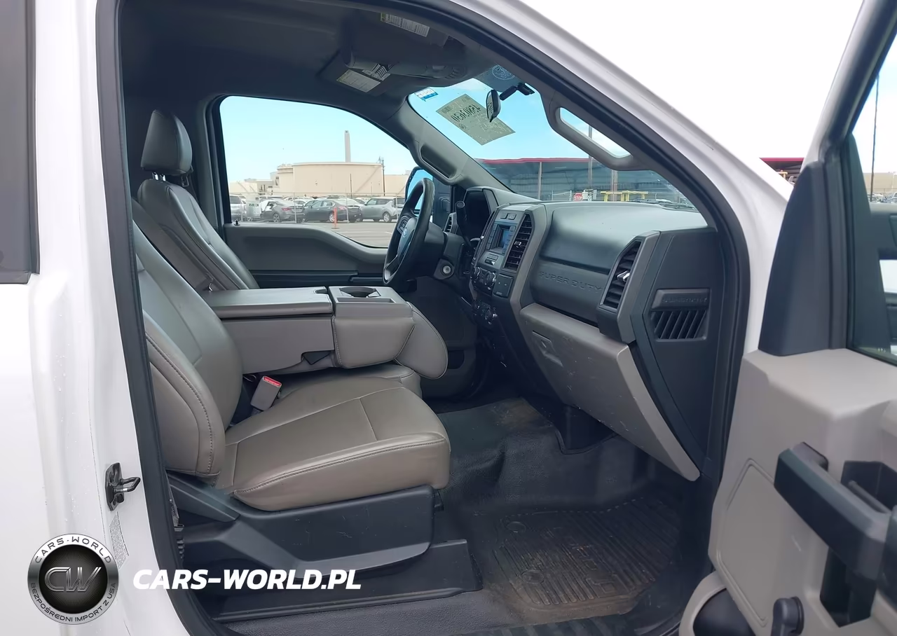 2017 Ford F-350 Chassis Xl VIN:1FDRF3G60HEE51084 - 5