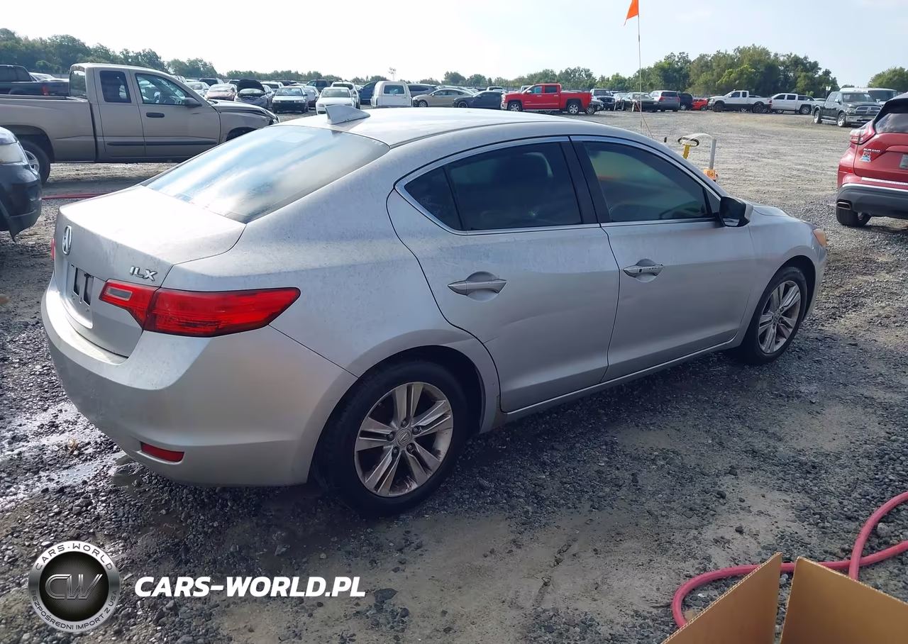 2013 Acura Ilx 2.0L VIN:19VDE1F30DE010088 - 4