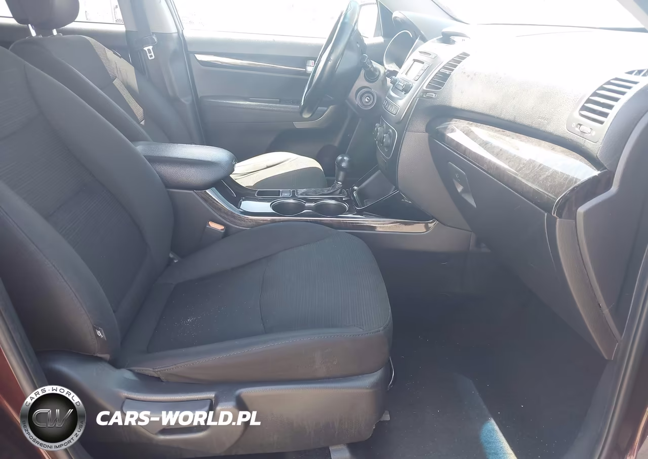 2015 Kia Sorento Lx VIN:5XYKT3A60FG623593 - 5