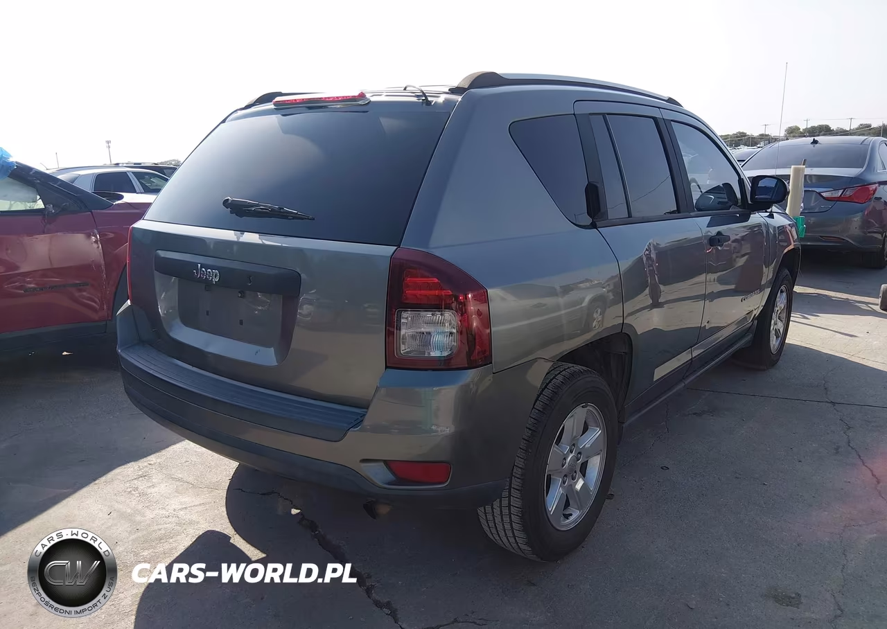 2014 Jeep Compass Sport VIN:1C4NJCBA5ED633023 - 4