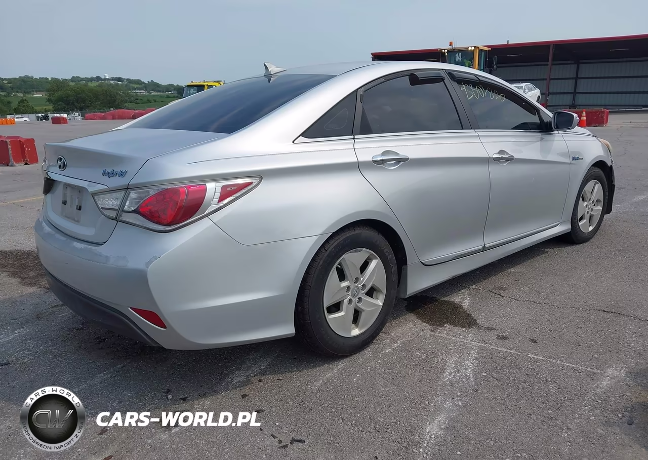 2011 Hyundai Sonata Hybrid VIN:KMHEC4A49BA004563 - 4
