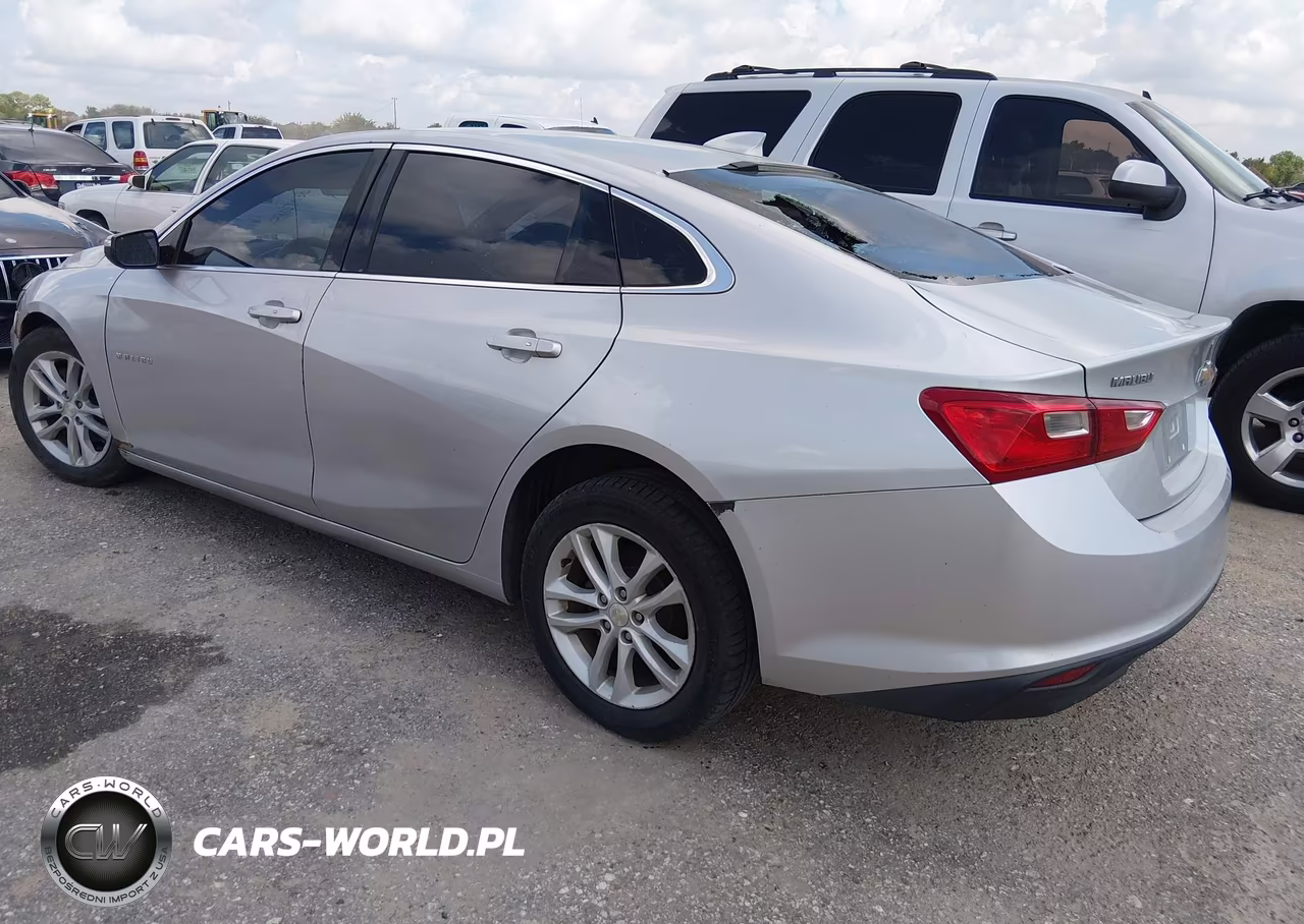 2018 Chevrolet Malibu Lt VIN:1G1ZD5ST8JF108597 - 3