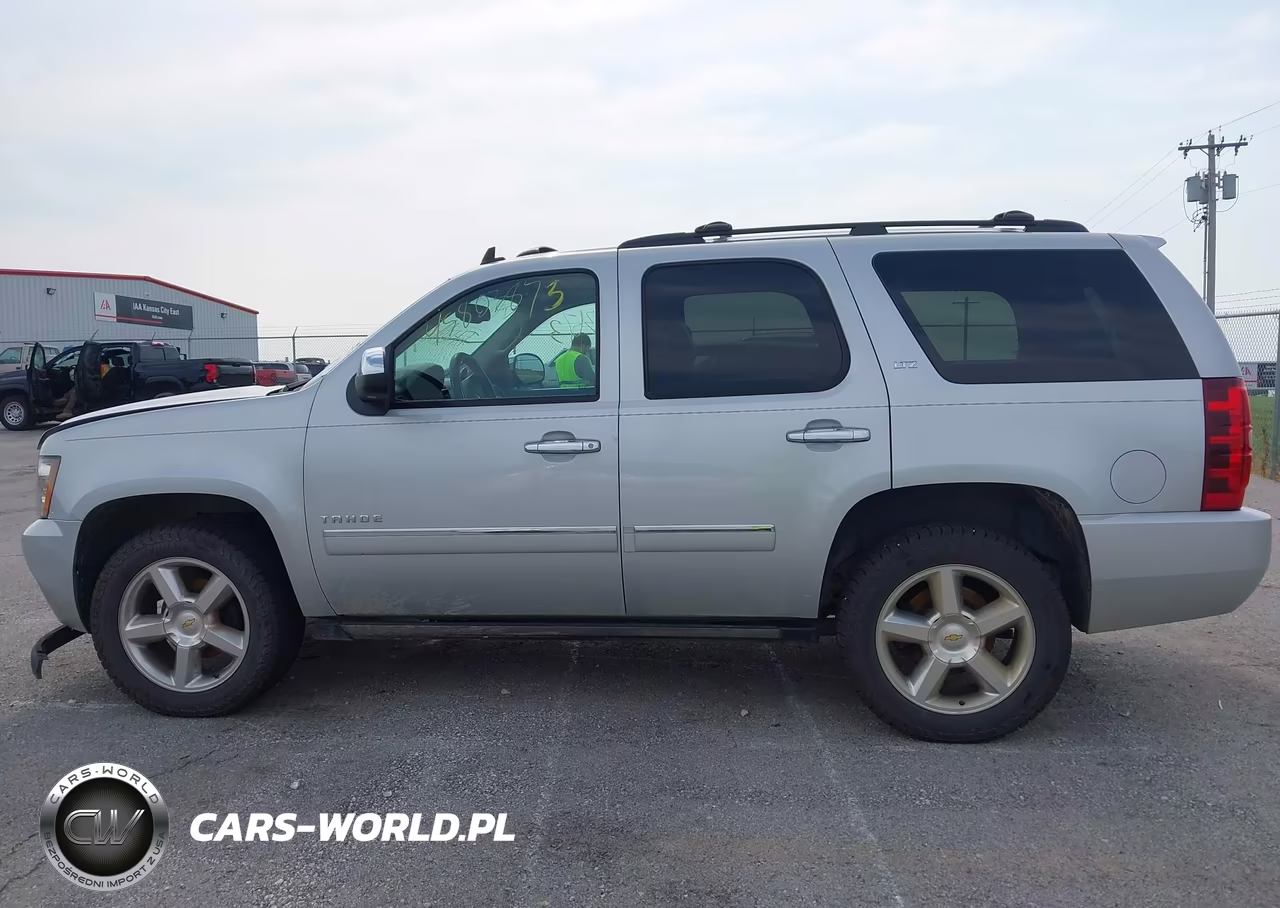 2013 Chevrolet Tahoe Ltz VIN:1GNSKCE0XDR252781 - 14