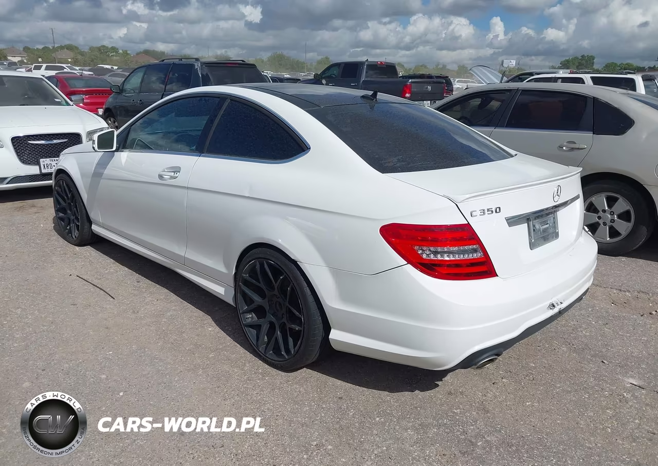2013 Mercedes-Benz C 350 Sport VIN:WDDGJ5HB9DG091545 - 3