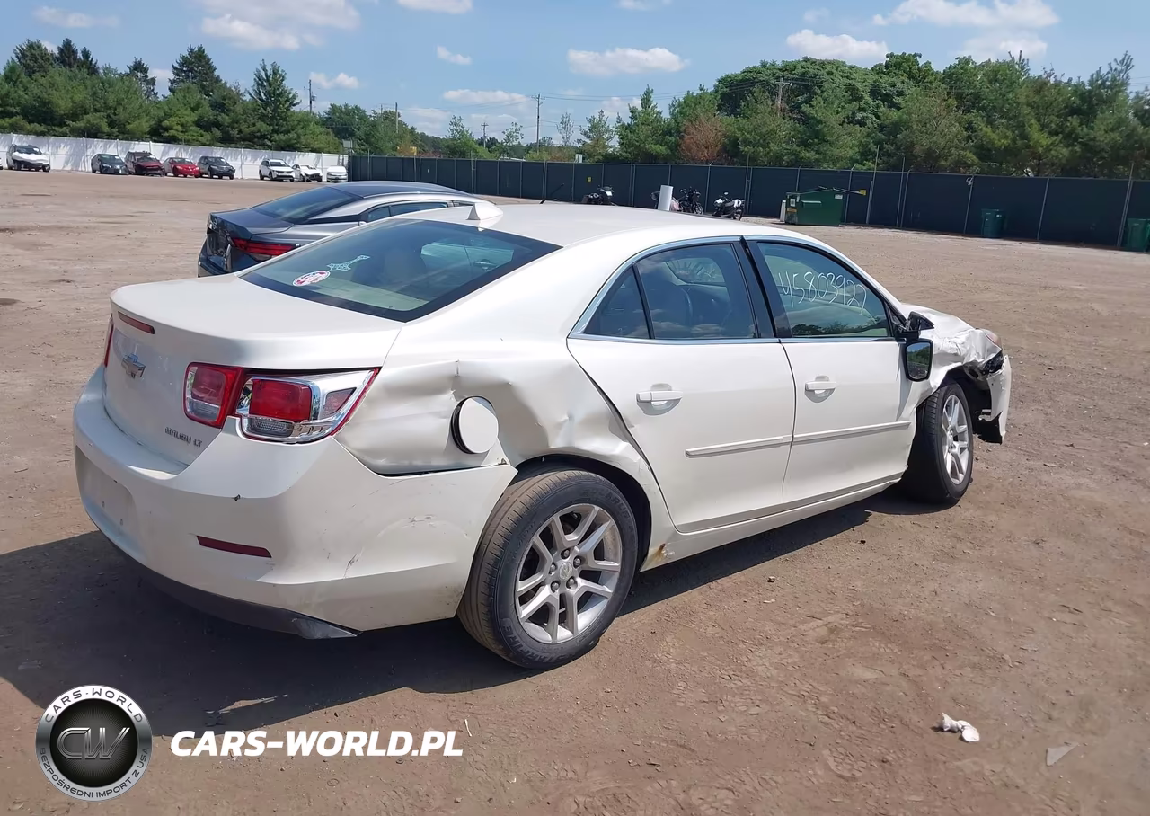 2014 Chevrolet Malibu 1Lt VIN:1G11C5SL4EF107632 - 4