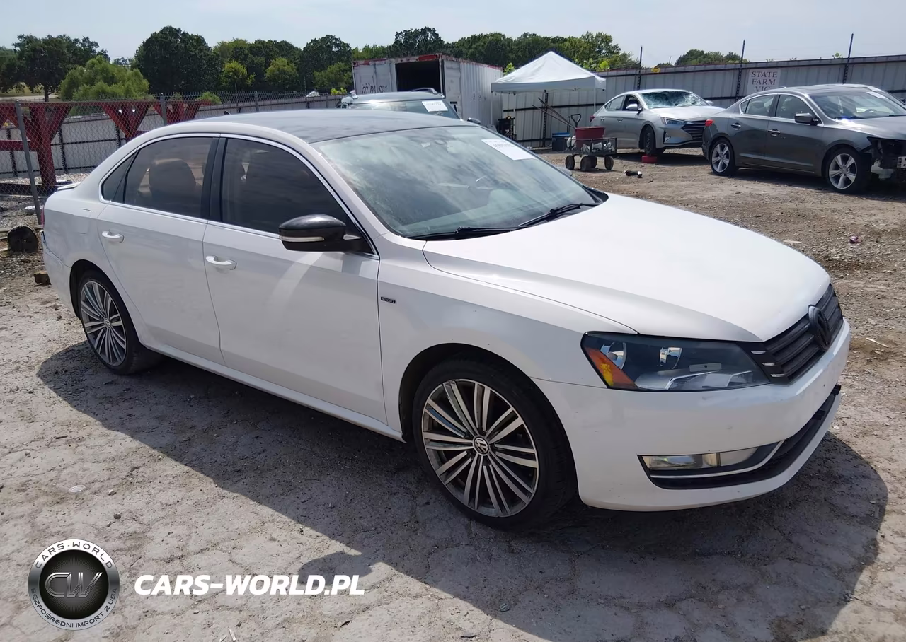 2015 Volkswagen Passat 1.8T Sport VIN:1VWBS7A31FC033131 - 1