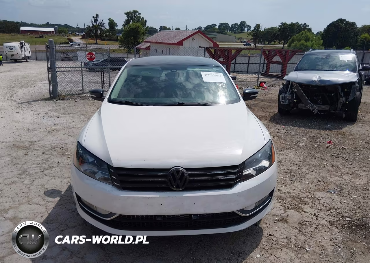 2015 Volkswagen Passat 1.8T Sport VIN:1VWBS7A31FC033131 - 12