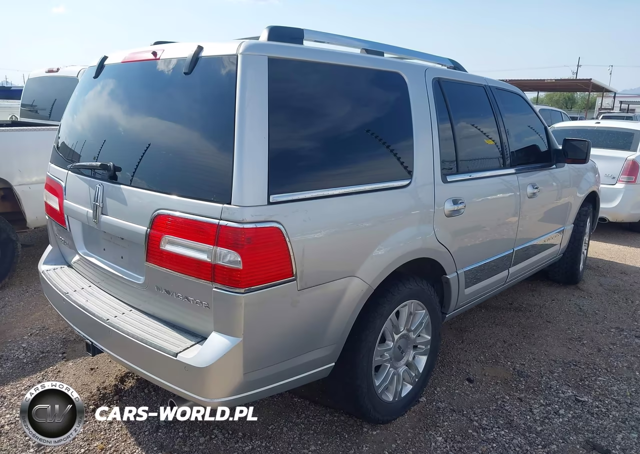 2010 Lincoln Navigator VIN:5LMJJ2J56AEJ03511 - 4