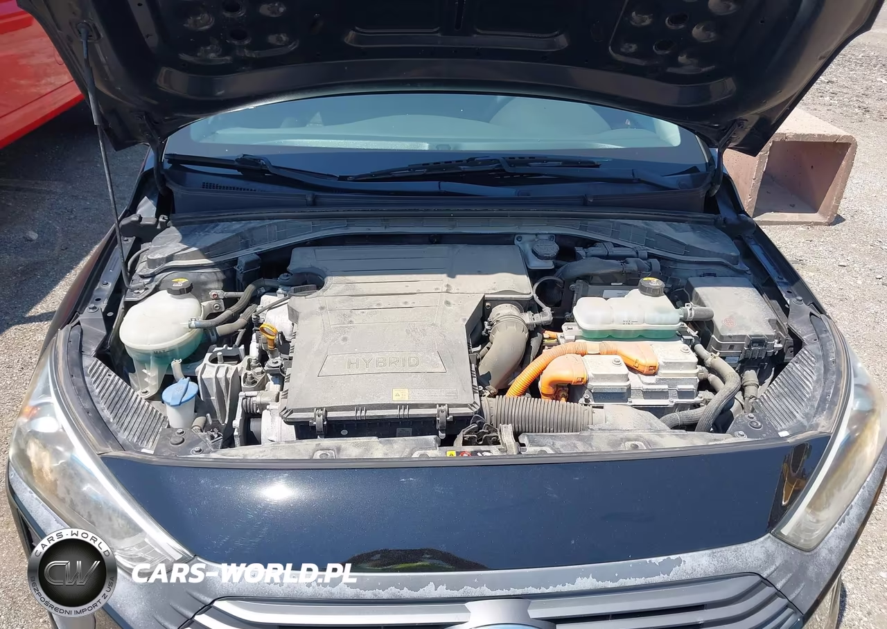 2018 Hyundai Ioniq Hybrid Blue VIN:KMHC65LC4JU075434 - 10
