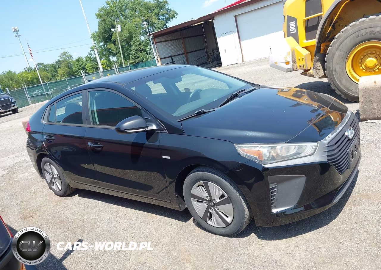 2018 Hyundai Ioniq Hybrid Blue VIN:KMHC65LC4JU075434 - 13