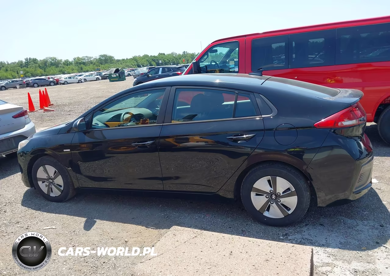 2018 Hyundai Ioniq Hybrid Blue VIN:KMHC65LC4JU075434 - 14