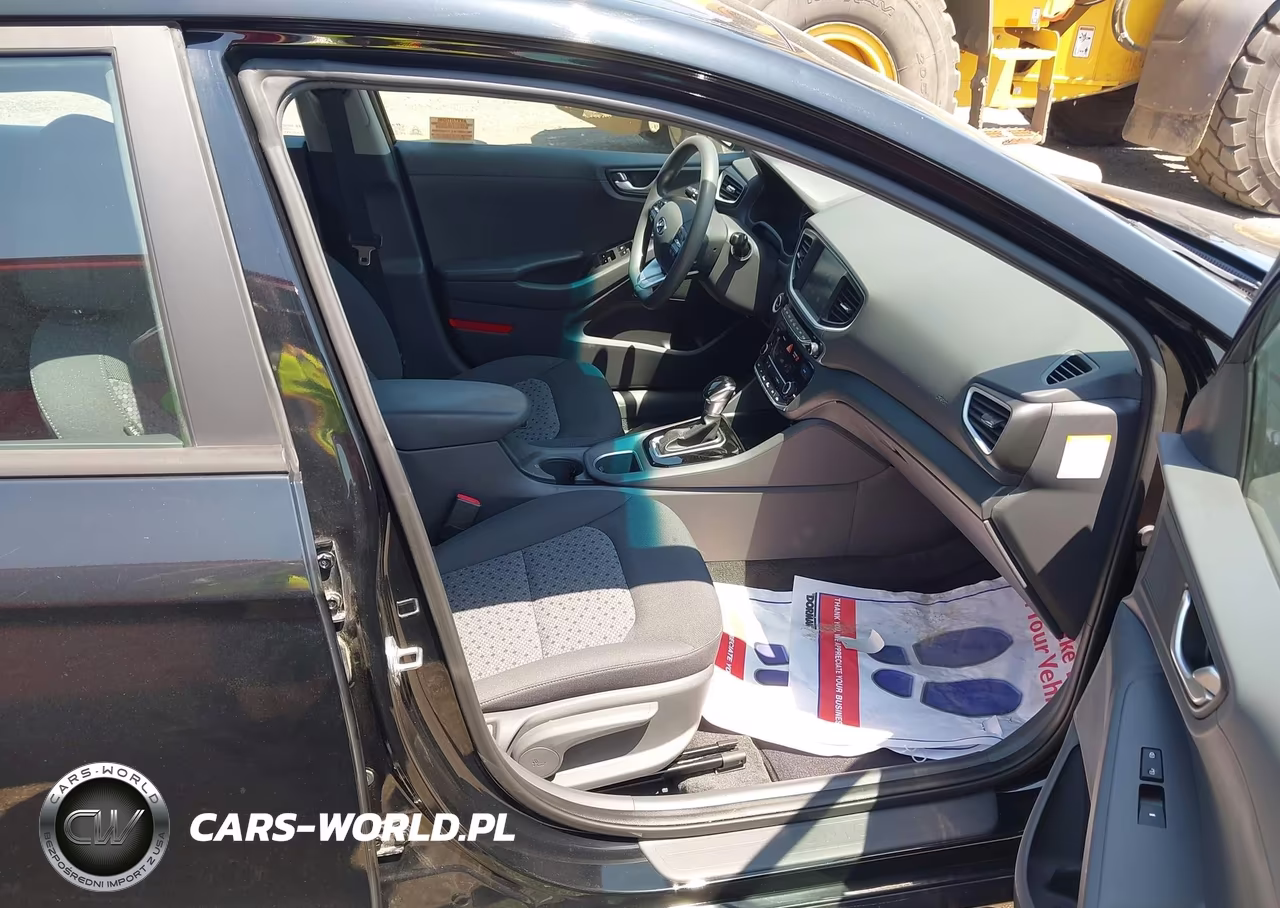 2018 Hyundai Ioniq Hybrid Blue VIN:KMHC65LC4JU075434 - 5