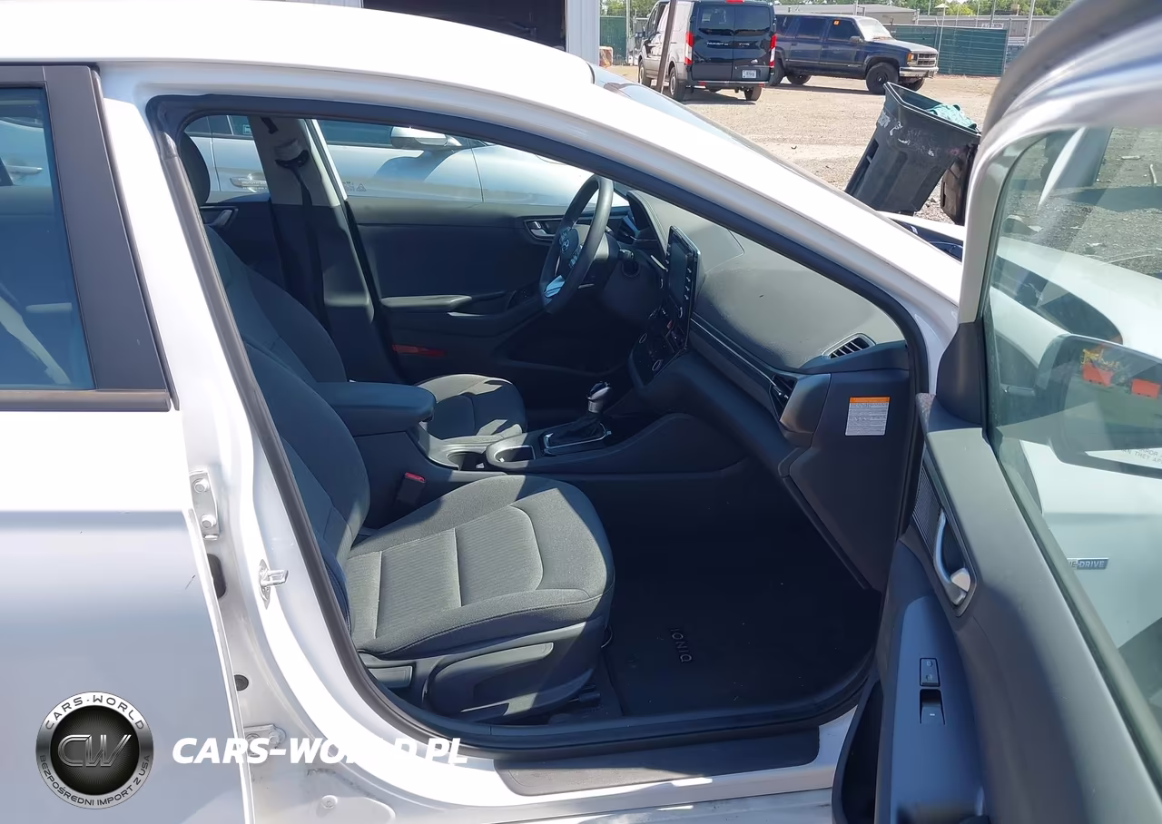 2020 Hyundai Ioniq Hybrid Blue VIN:KMHC65LC0LU186338 - 5