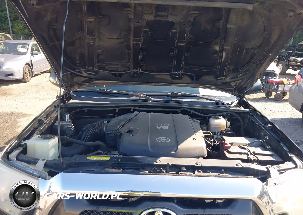 2012 Toyota Tacoma Base V6 VIN:3TMLU4ENXCM084021 - 10