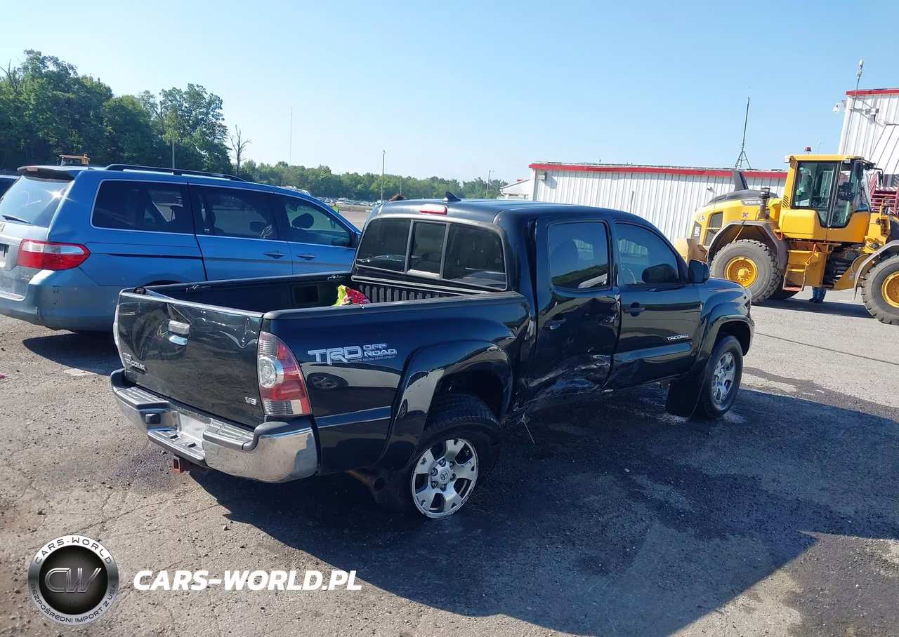 2012 Toyota Tacoma Base V6 VIN:3TMLU4ENXCM084021 - 4