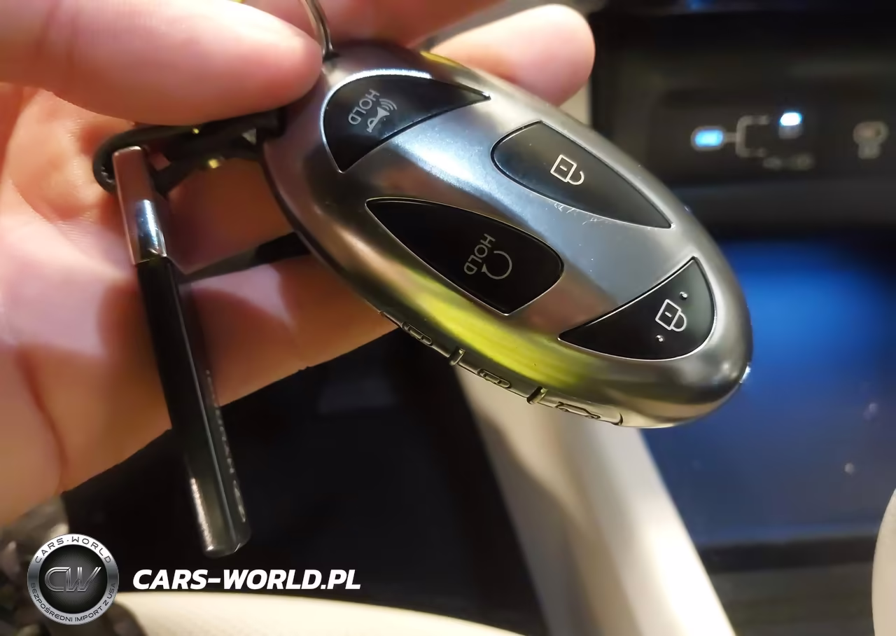 2025 Hyundai Tucson Hybrid Limited VIN:KM8JEDD11SU318037 - 11