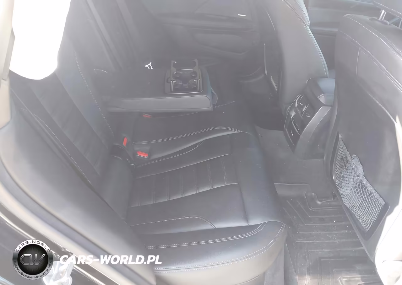 2023 BMW I4 M50 VIN:WBY33AW07PFN54871 - 8