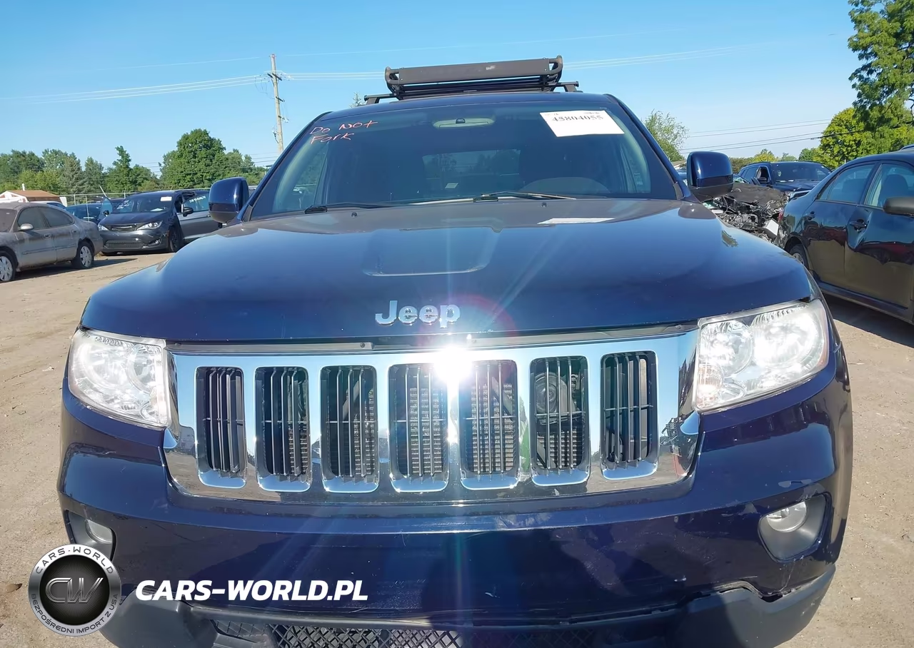 2013 Jeep Grand Cherokee Laredo VIN:1C4RJFAG8DC630453 - 12