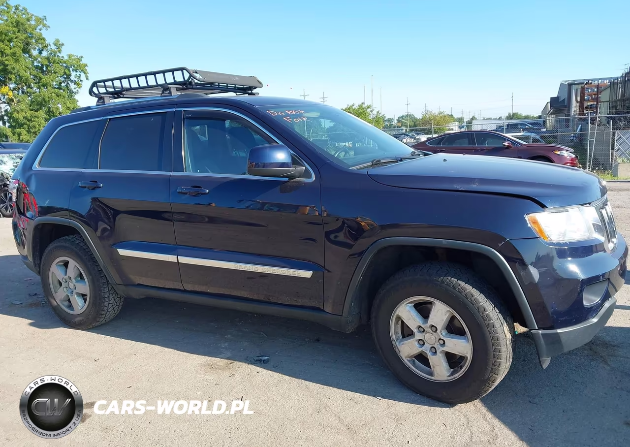 2013 Jeep Grand Cherokee Laredo VIN:1C4RJFAG8DC630453 - 13