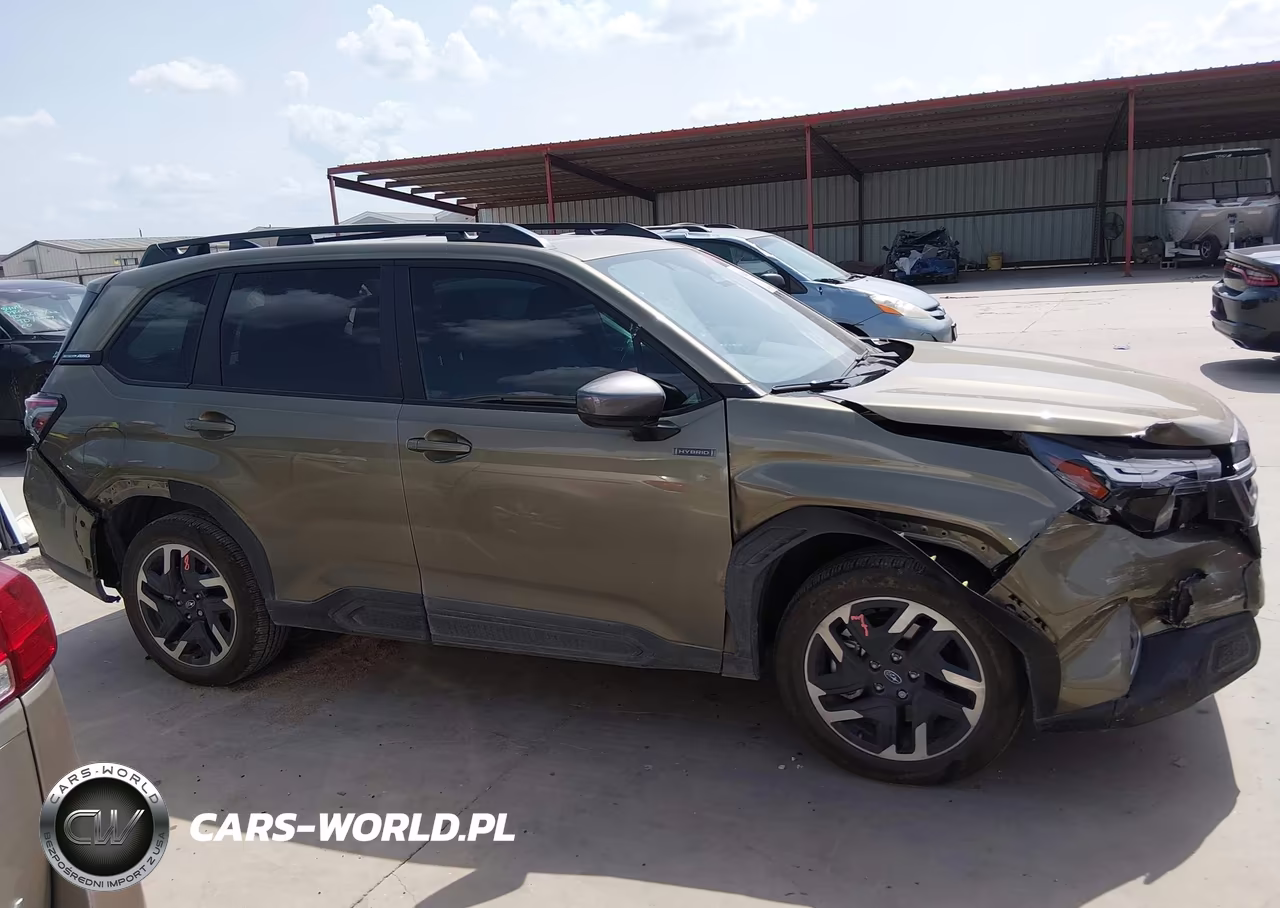 2025 Subaru Forester Premium Hybrid VIN:JF2SLSED2SH439939 - 14