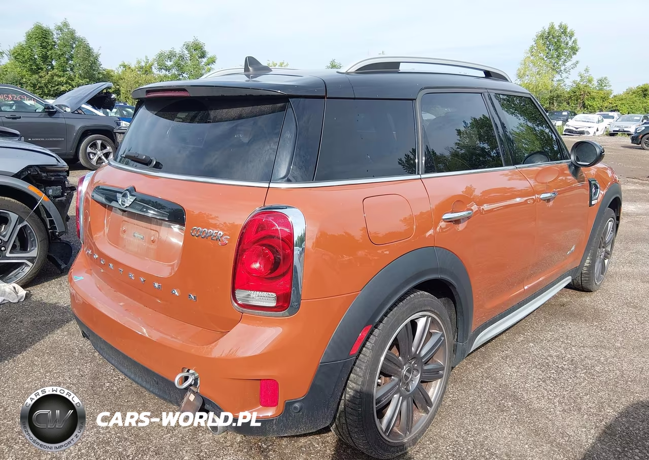 2018 Mini Countryman Cooper S VIN:WMZYT5C35J3E60433 - 4