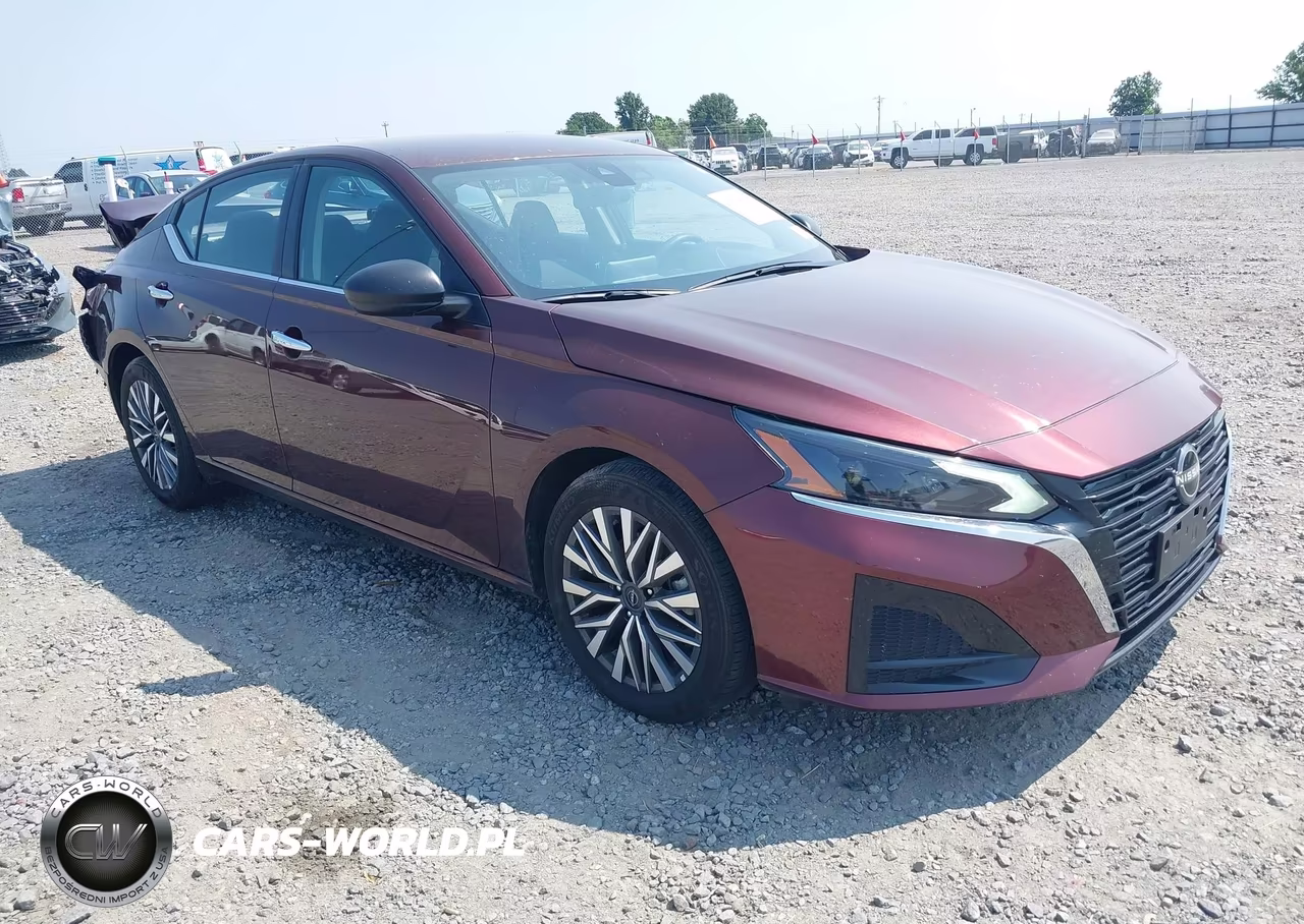 2025 Nissan Altima Sv