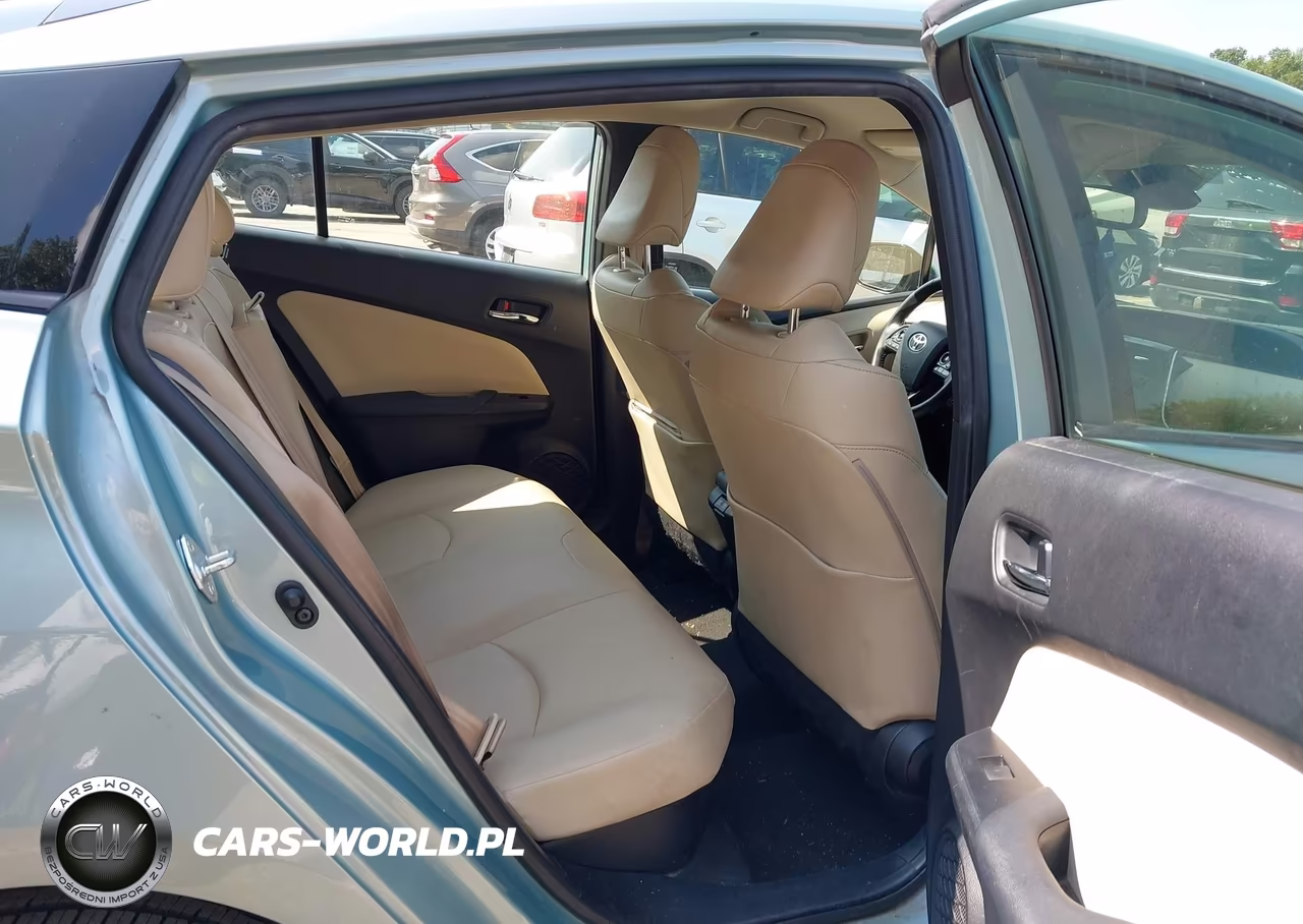 2020 Toyota Prius Xle Awd-E VIN:JTDL9RFU2L3013577 - 8