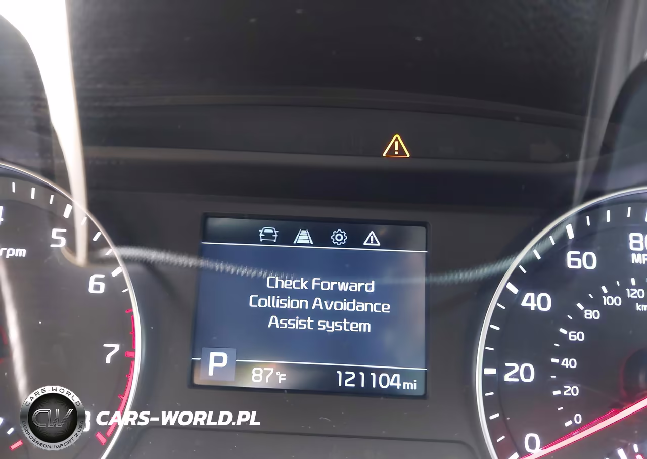 2019 Kia Forte Lxs VIN:3KPF24AD3KE113710 - 16