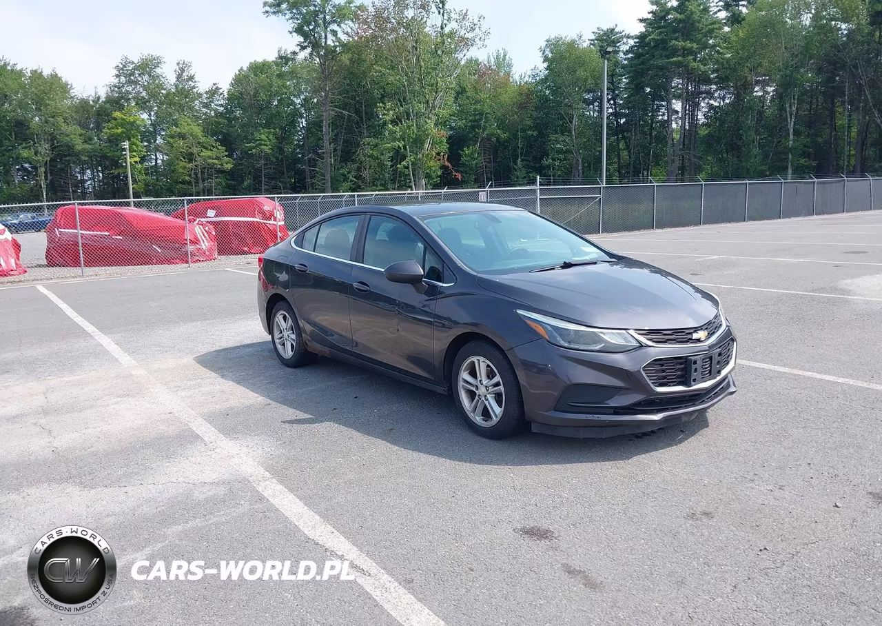 2017 Chevrolet Cruze Lt Auto – zdjęcie 1 z 19
