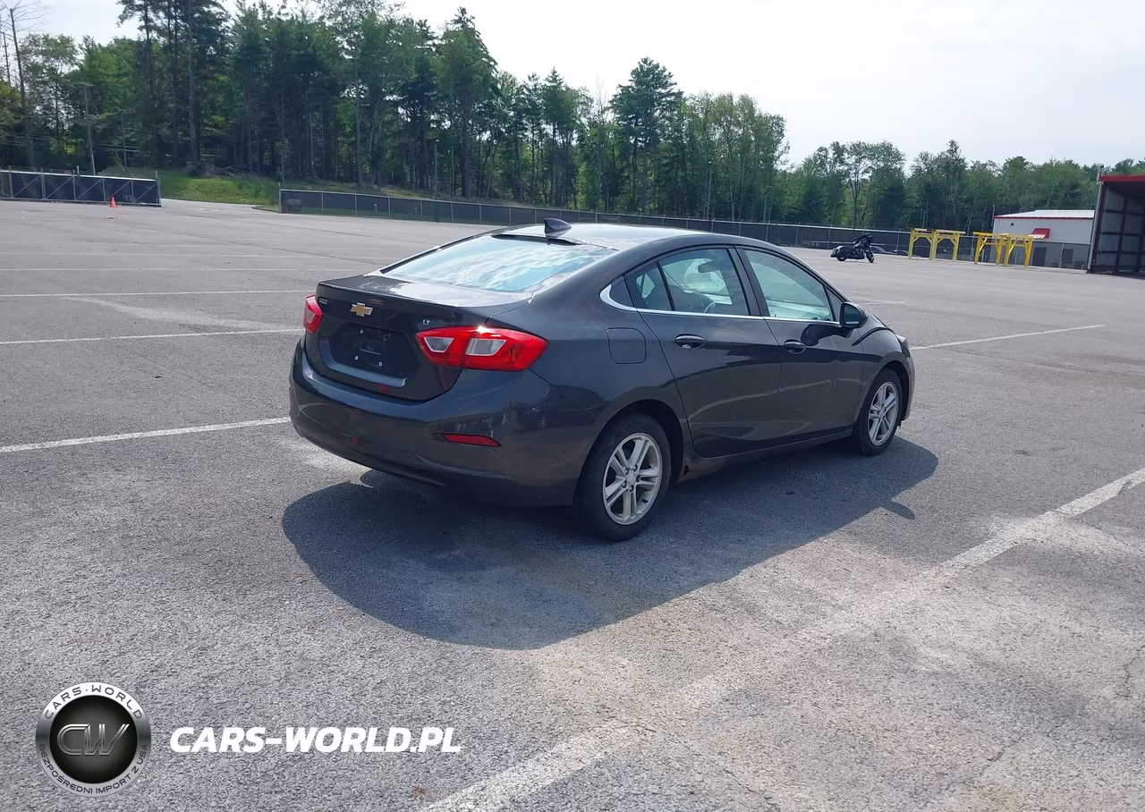 2017 Chevrolet Cruze Lt Auto VIN:1G1BE5SM1H7157135 - 4