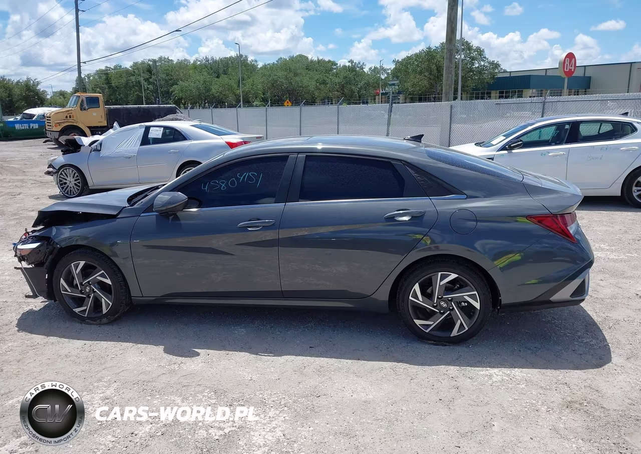 2024 Hyundai Elantra Limited VIN:KMHLP4DG7RU683890 - 15