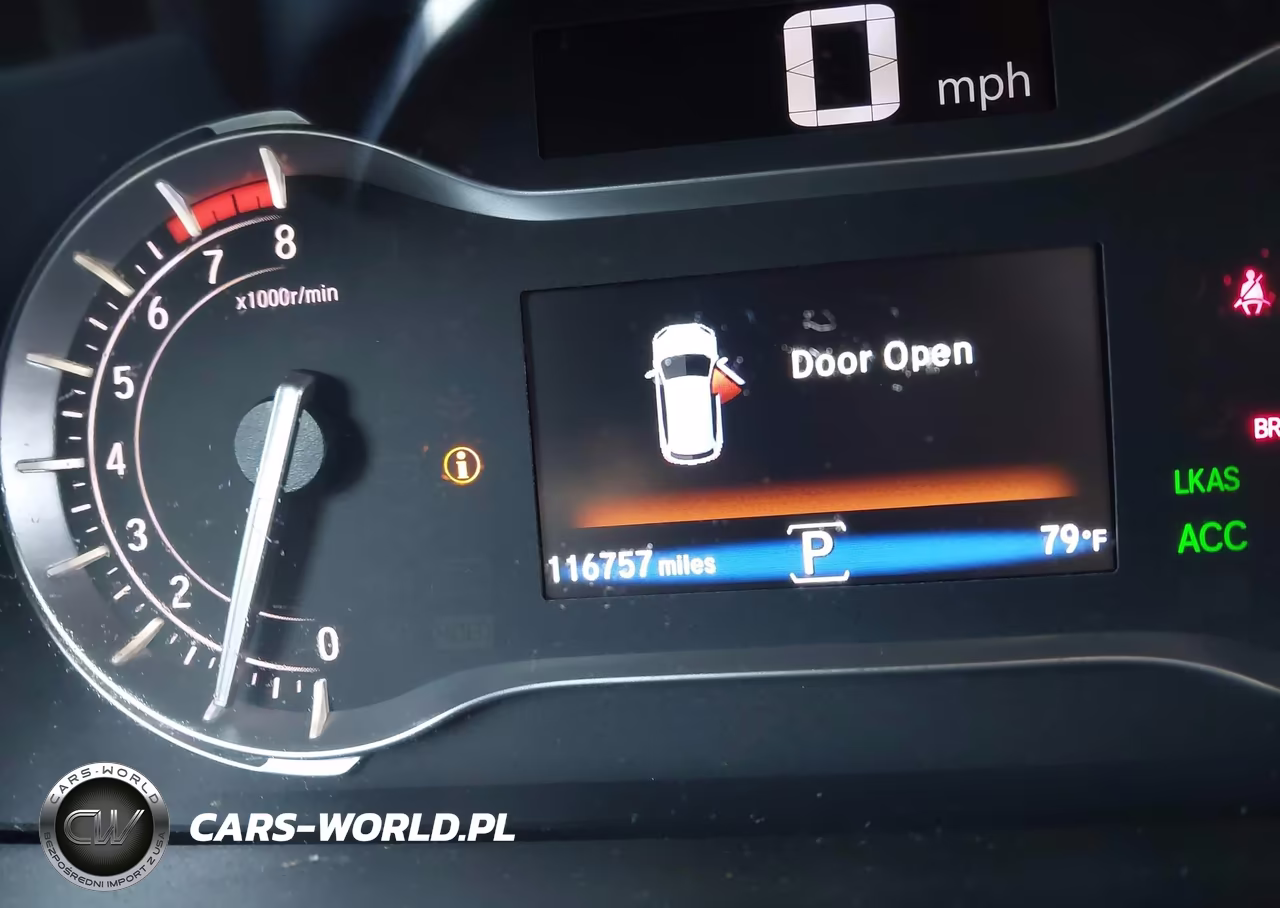 2018 Honda Pilot Touring VIN:5FNYF6H9XJB013882 - 15