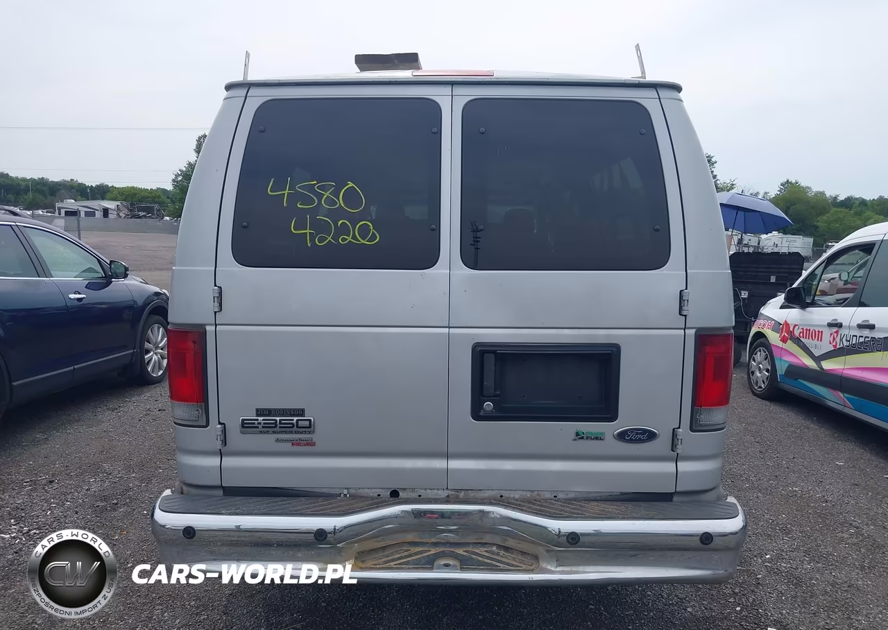 2010 Ford E-350 Super Duty Xl-Xlt VIN:1FBSS3BL3ADA25615 - 16
