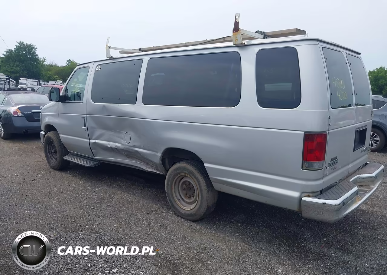 2010 Ford E-350 Super Duty Xl-Xlt VIN:1FBSS3BL3ADA25615 - 3