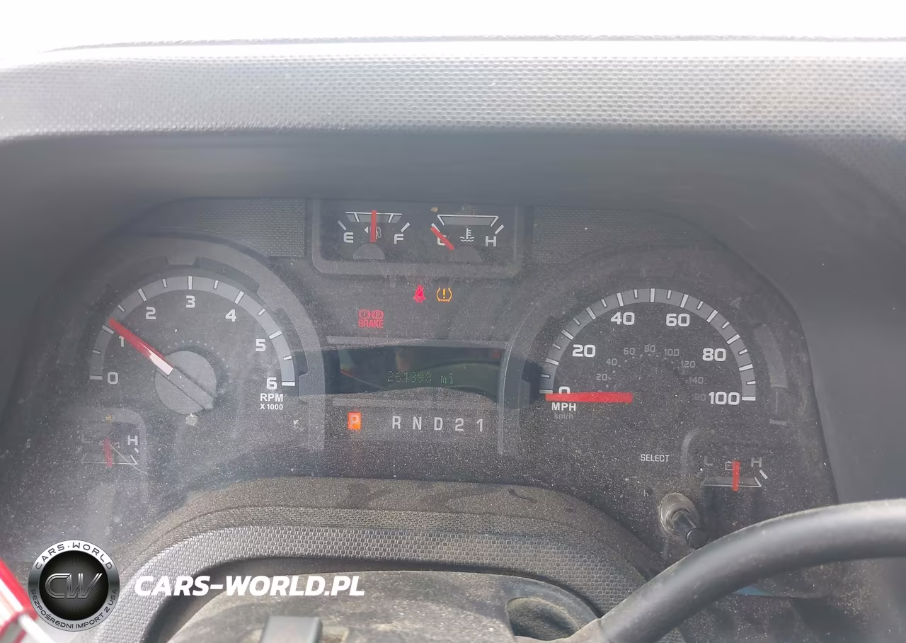 2010 Ford E-350 Super Duty Xl-Xlt VIN:1FBSS3BL3ADA25615 - 7