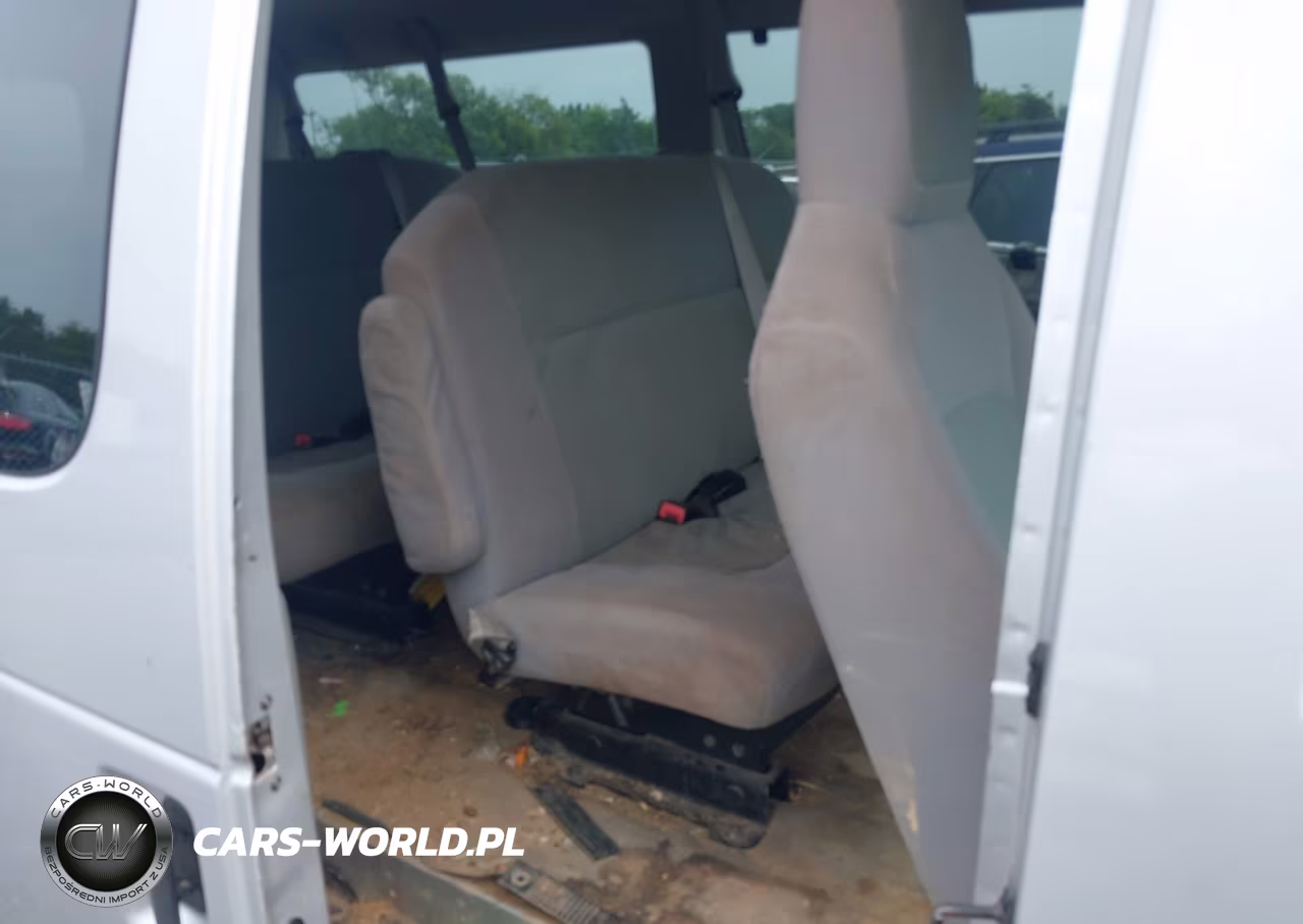 2010 Ford E-350 Super Duty Xl-Xlt VIN:1FBSS3BL3ADA25615 - 8