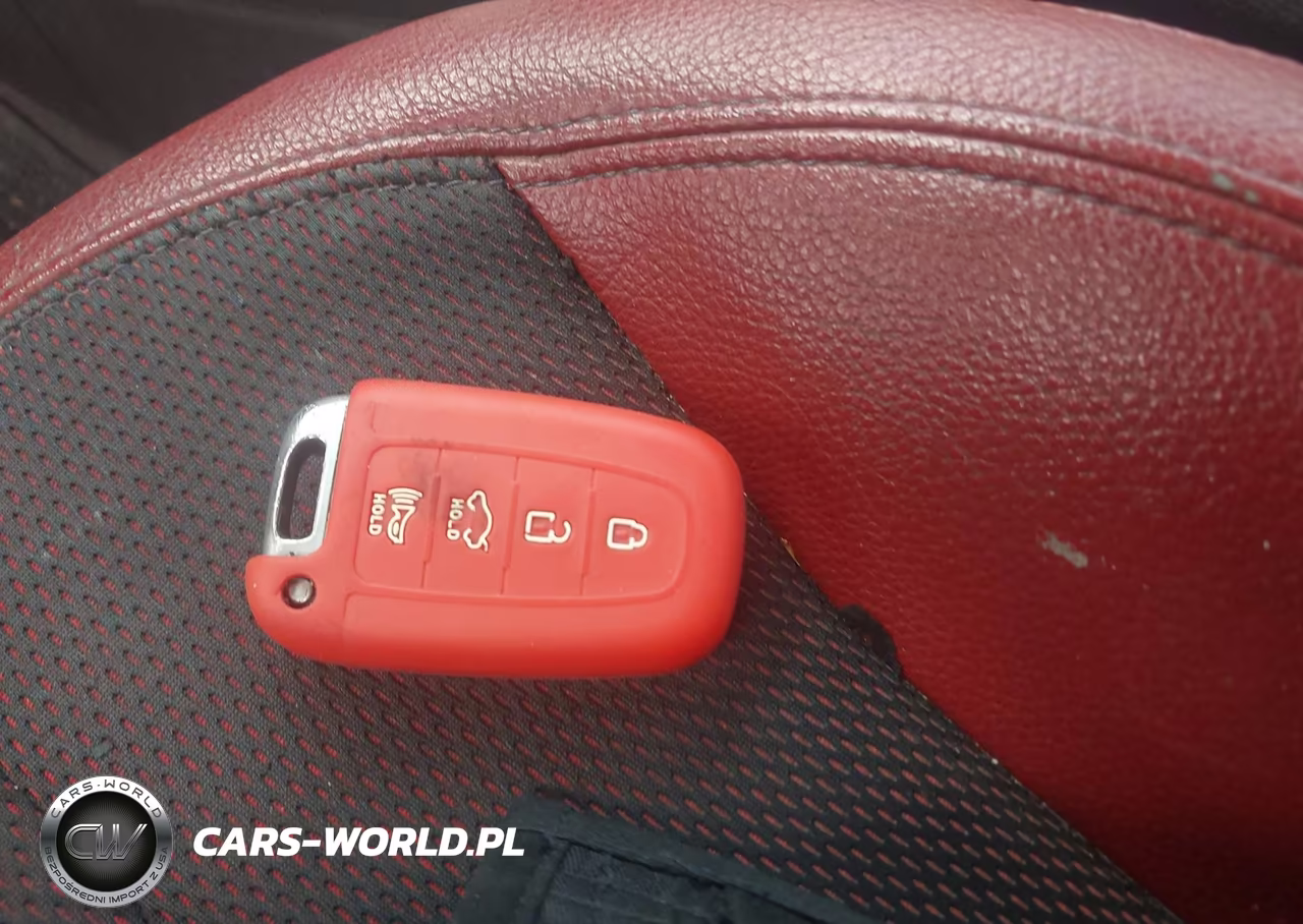2012 Hyundai Veloster Base W-Red-Black VIN:KMHTC6AD6CU065257 - 11