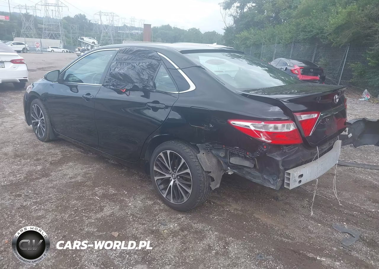 2015 Toyota Camry Se VIN:4T1BF1FK9FU021111 - 3