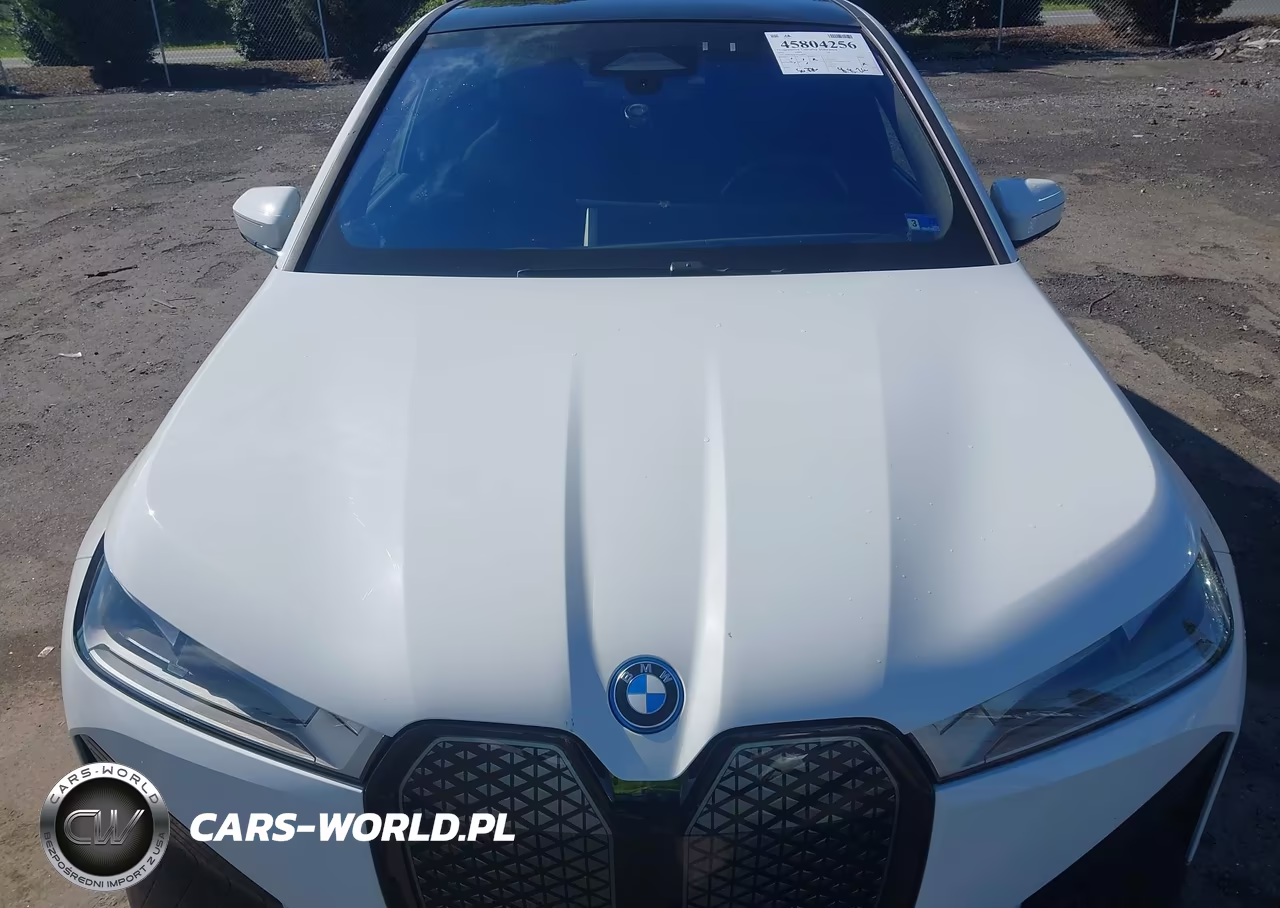 2023 BMW Ix xDrive50 VIN:WB523CF04PCL86547 - 10