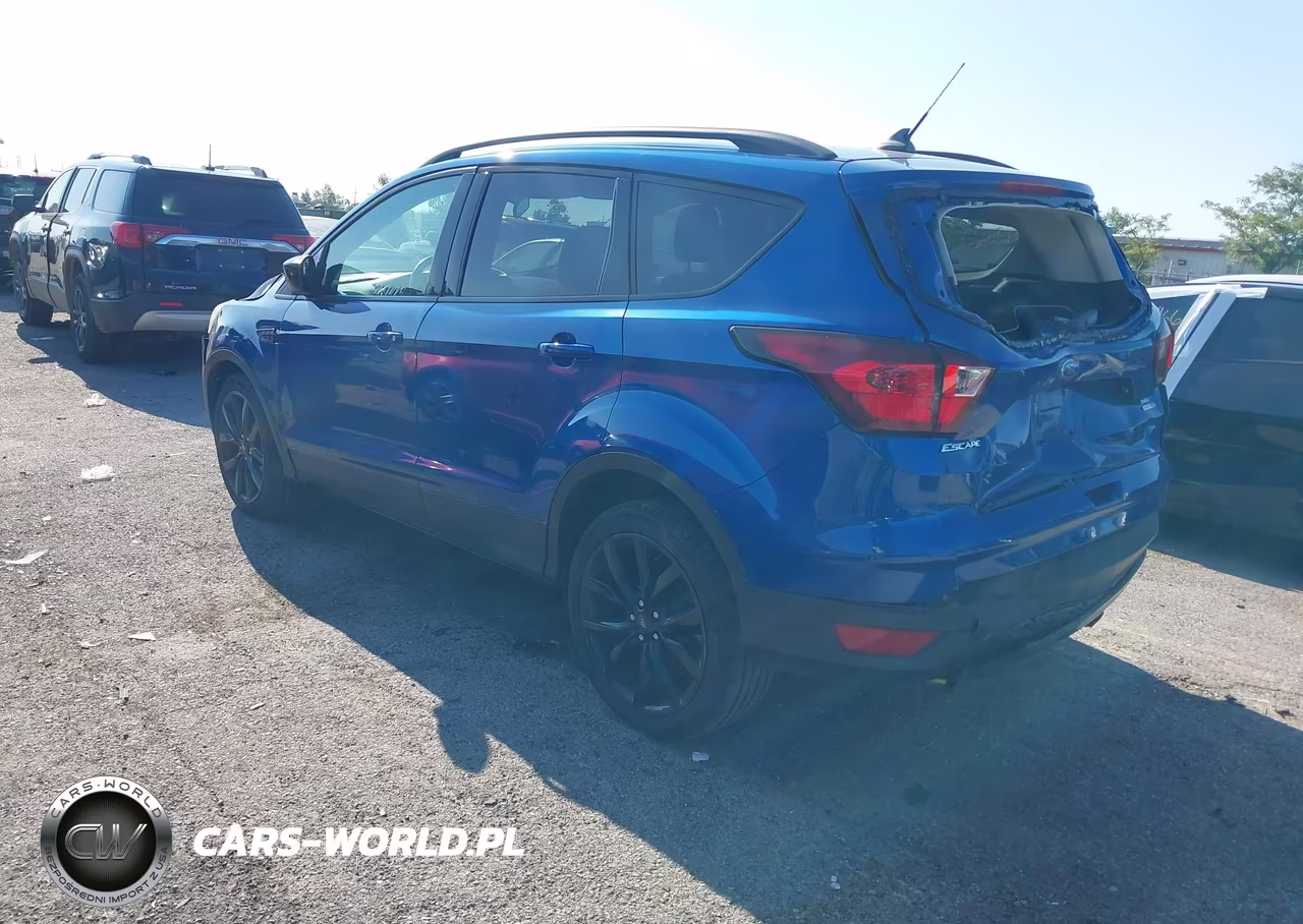 2019 Ford Escape Se VIN:1FMCU9GD0KUC19949 - 3