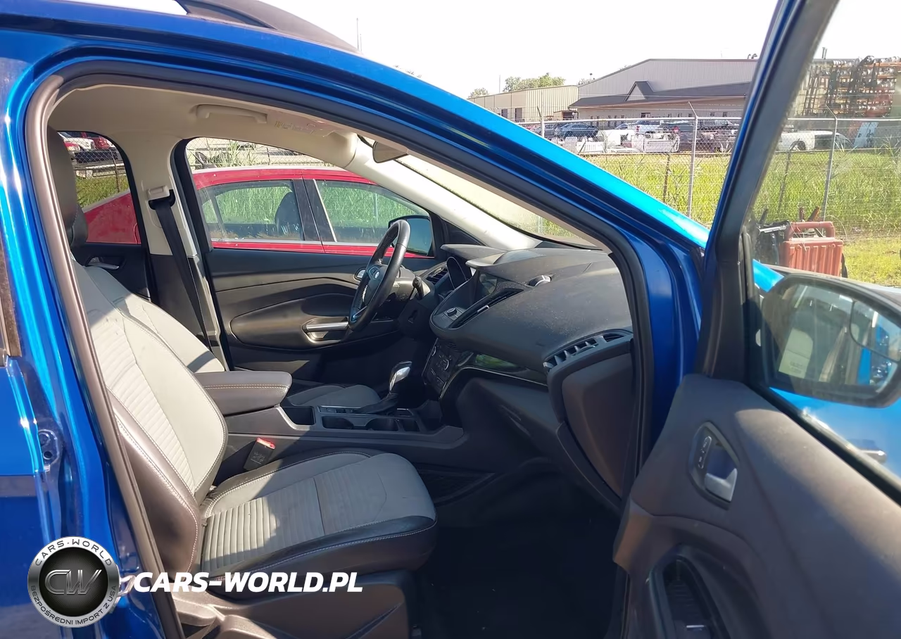 2019 Ford Escape Se VIN:1FMCU9GD0KUC19949 - 5