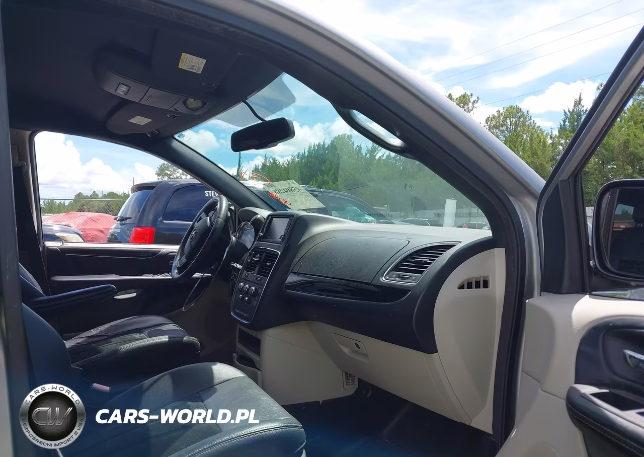 2018 Dodge Grand Caravan Sxt VIN:2C4RDGCG7JR241994 - 5