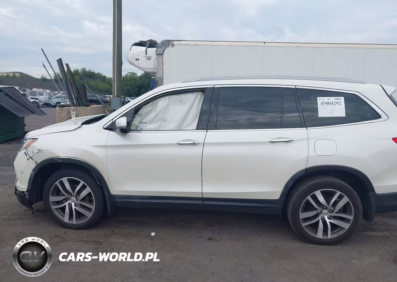 2017 Honda Pilot Elite VIN:5FNYF6H05HB024610 - 14