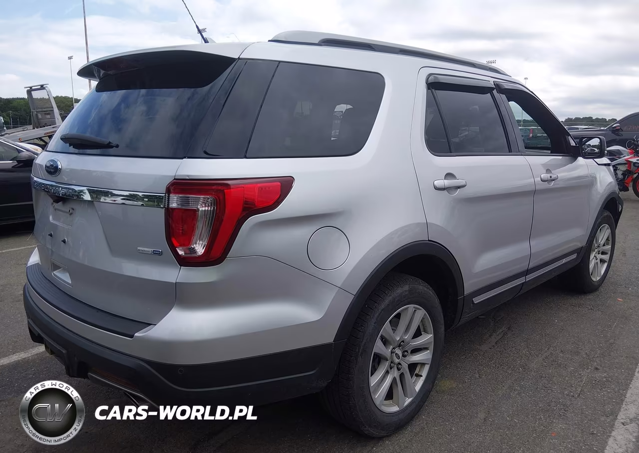 2019 Ford Explorer Xlt VIN:1FM5K8DH1KGA56940 - 4