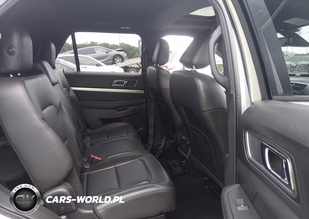 2019 Ford Explorer Xlt VIN:1FM5K8DH1KGA56940 - 8