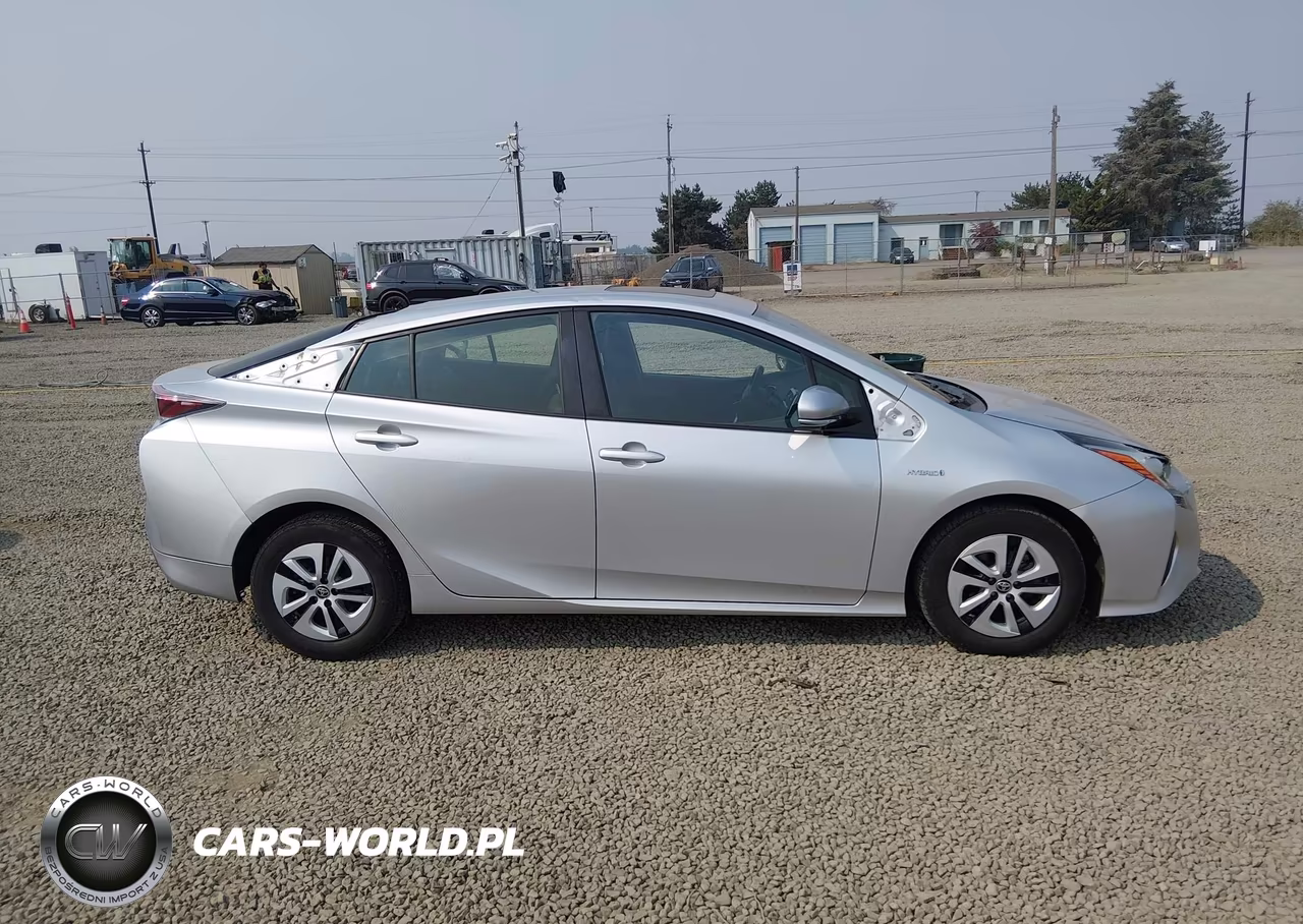 2017 Toyota Prius Four VIN:JTDKARFU4H3034571 - 14
