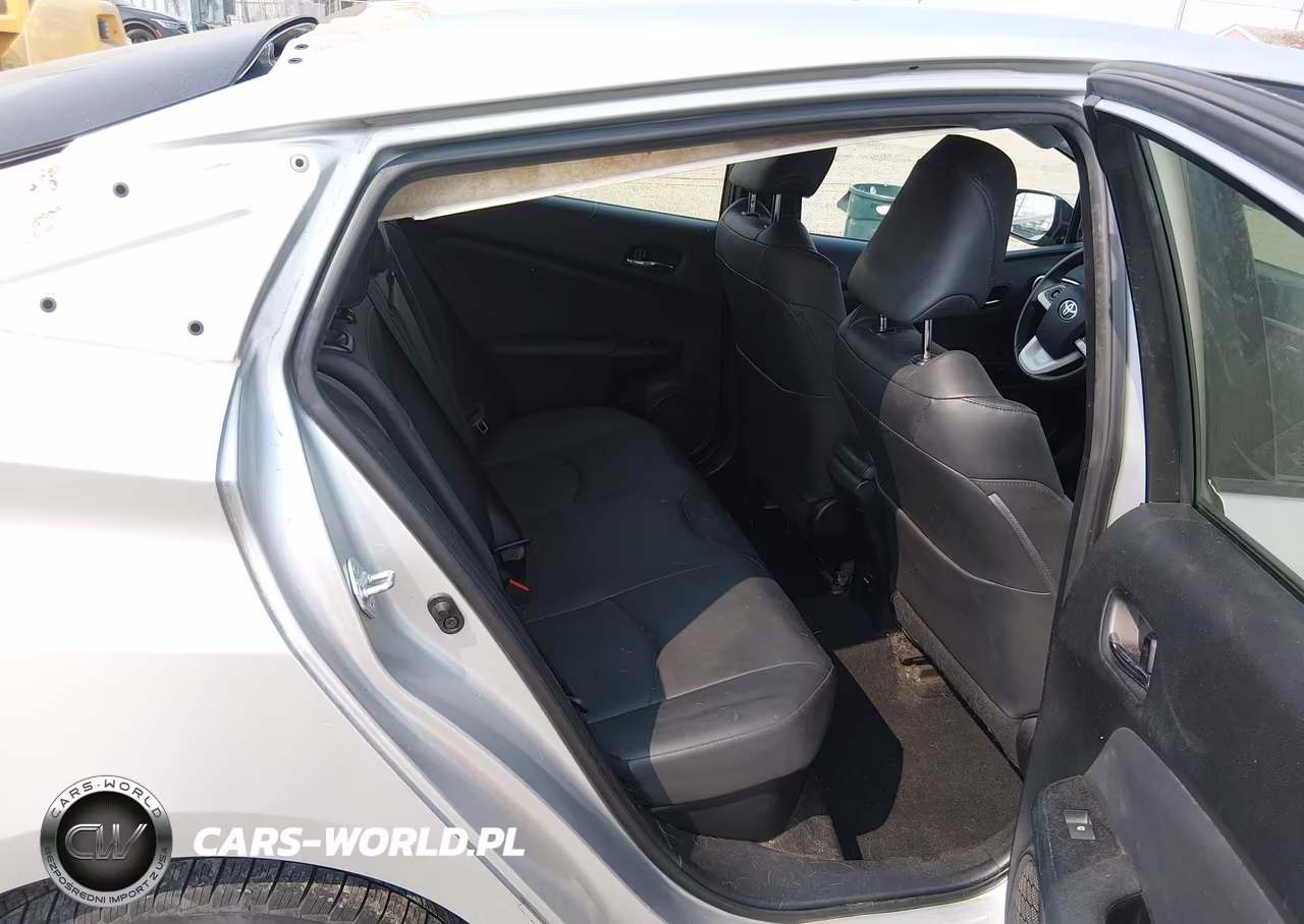 2017 Toyota Prius Four VIN:JTDKARFU4H3034571 - 8
