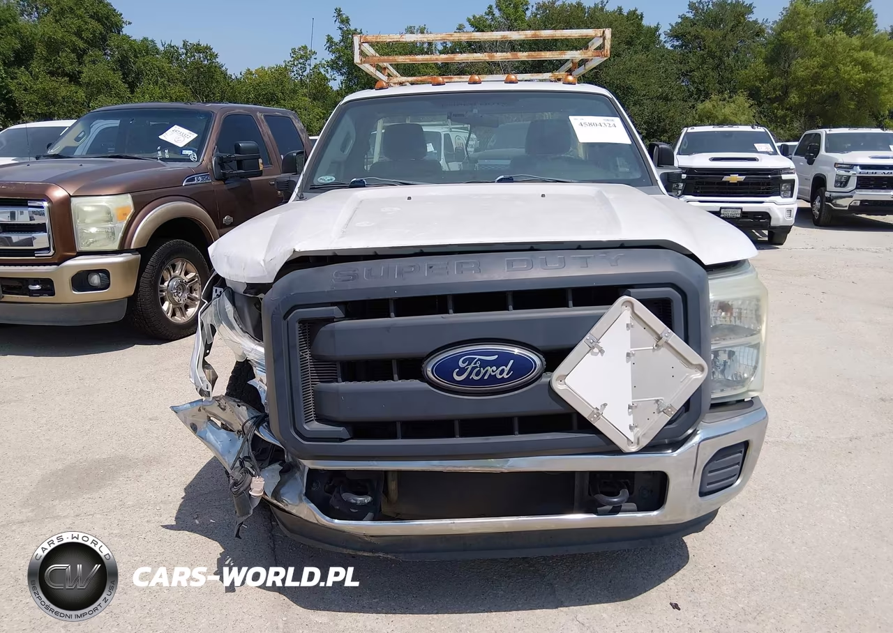2016 Ford F-350 Chassis Xl-Xlt VIN:1FDRF3G68GEA81548 - 12